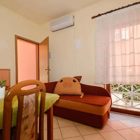 Apartment In Pjescana Uvala/istrien 11166 *